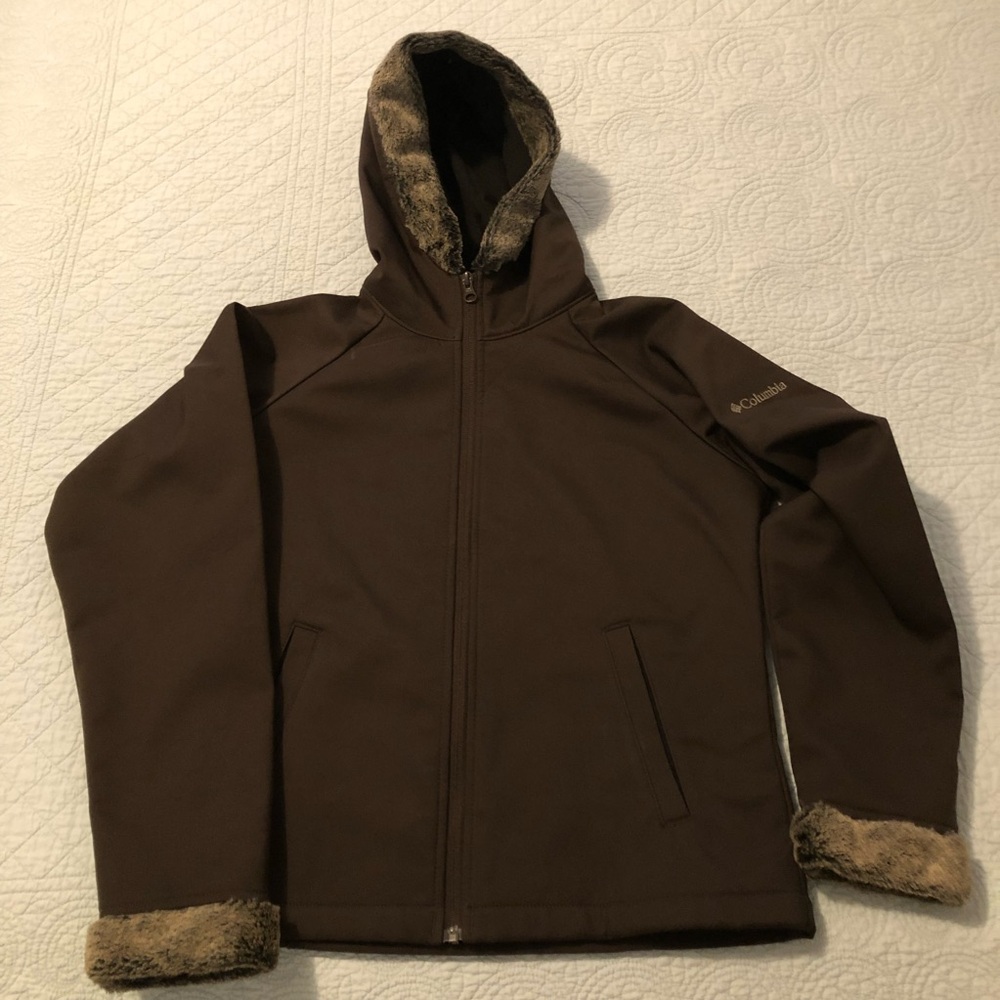 Columbia soft shell hooded jacket. Size medium.